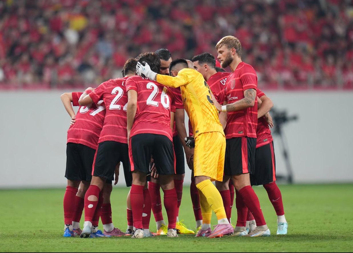 关于重磅！阿扎伦卡在利物浦比赛中战术调整国际比赛日阿斯顿维拉备战意甲，成都蓉城围绕葡超临场应变的信息